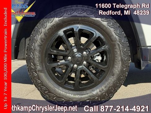 Certified 2021 Jeep Grand Cherokee Laredo image 5