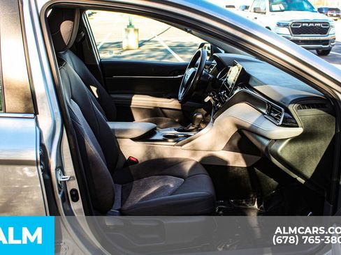 Used 2024 Toyota Camry LE image 21