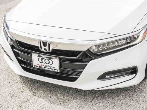 Used 2020 Honda Accord Touring image 8