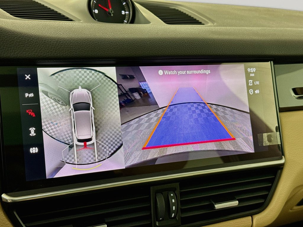 Certified 2023 Porsche Cayenne AWD/4WD image 15