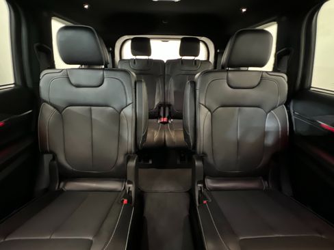 New 2024 Jeep Grand Cherokee L Overland w/ Advanced Protech Group III image 26