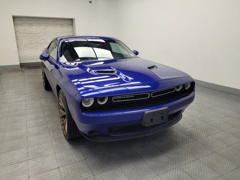 Used 2019 Dodge Challenger SXT RWD image 14