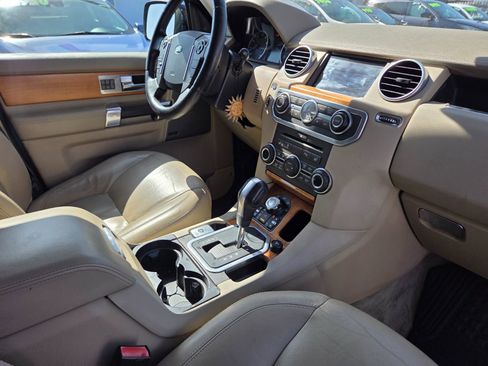 Used 2011 Land Rover LR4 HSE LUX image 21