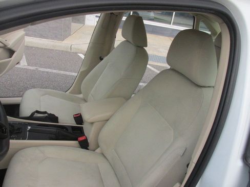 Used 2017 Volkswagen Passat 1.8T S image 48