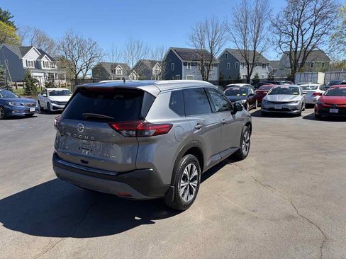 Used 2021 Nissan Rogue SV w/ Premium Package AWD/4WD image 6