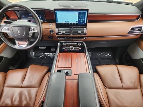 Used 2022 Lincoln Navigator Reserve image 32