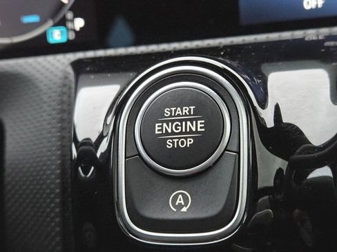 Used 2025 Mercedes-Benz CLA 250 4MATIC image 14