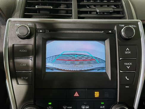 Used 2017 Toyota Camry SE FWD image 23