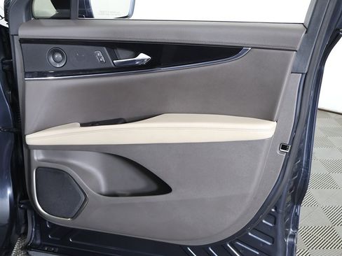 Used 2022 Lincoln Nautilus Reserve image 29