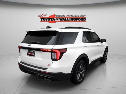 Used 2025 Ford Explorer ST w/ Sun And Sound Package AWD/4WD image 9