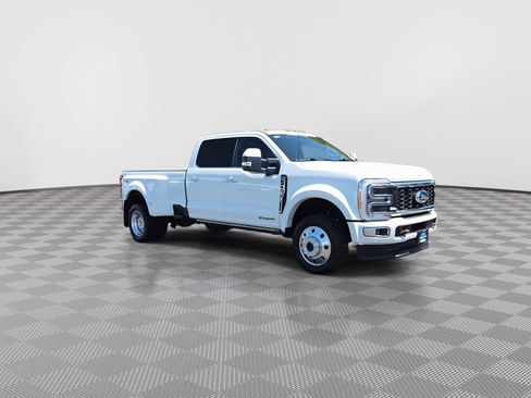 Used 2023 Ford F450 Limited w/ FX4 Off-Road Package AWD/4WD image 2