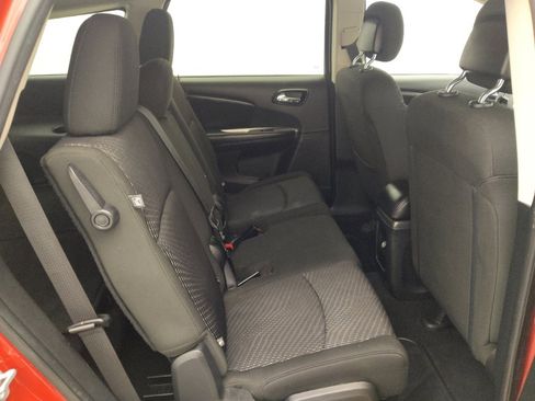 Used 2019 Dodge Journey SE w/ Blacktop Package image 19