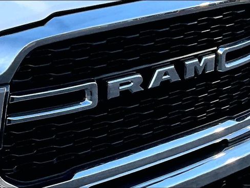 Used 2024 RAM 2500 Big Horn image 39