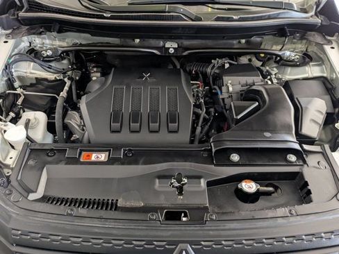 Used 2025 Mitsubishi Eclipse Cross AWD image 30
