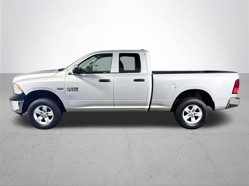 Used 2018 RAM 1500 ST AWD/4WD image 9