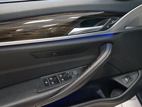 Used 2018 BMW 530i xDrive AWD/4WD image 26