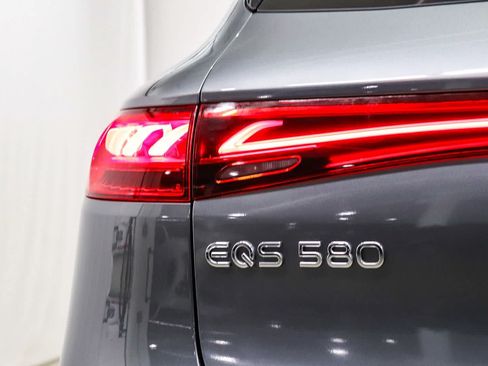 Certified 2023 Mercedes-Benz EQS 580 4MATIC SUV image 11