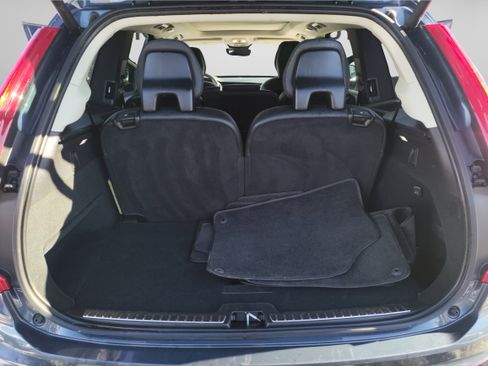 Used 2023 Volvo XC90 B5 Plus image 30