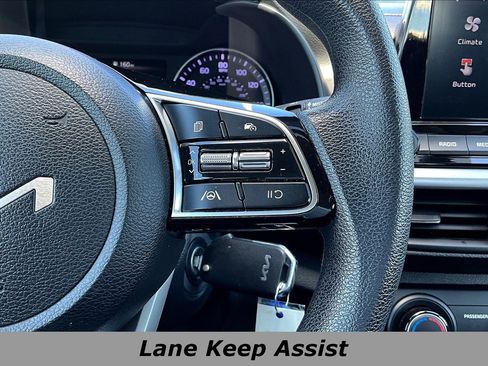 Used 2023 Kia Forte LXS FWD image 11
