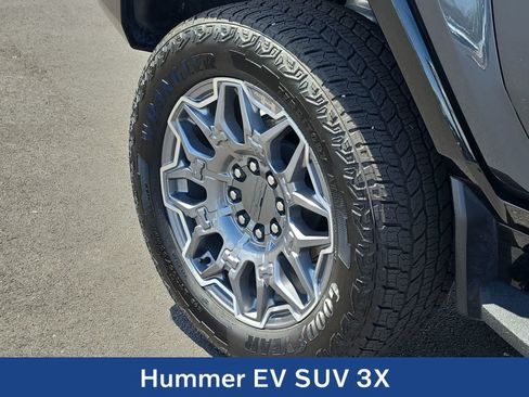 Used 2025 GMC Hummer EV 3X AWD/4WD image 12