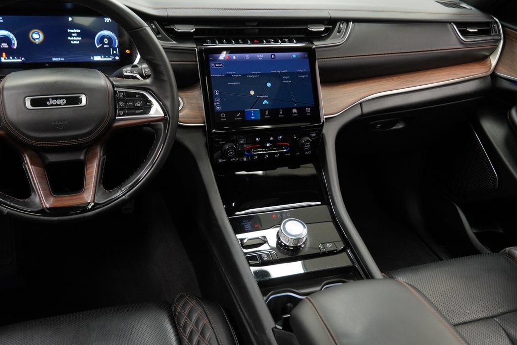 Used 2021 Jeep Grand Cherokee L Summit w/ Luxury Tech Group V AWD/4WD image 21