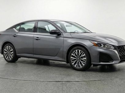 Used 2025 Nissan Altima 2.5 SV