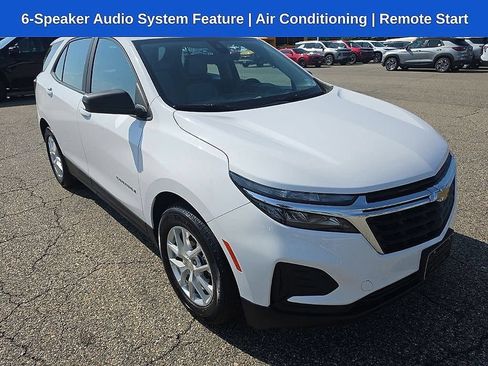 Used 2023 Chevrolet Equinox LS FWD image 2