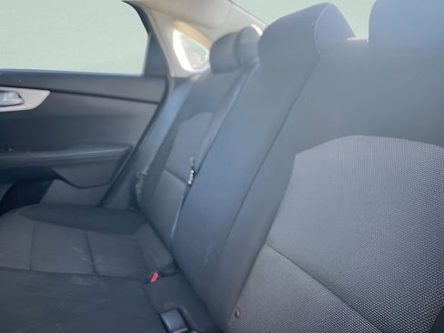 Used 2022 Kia Forte LXS FWD image 23