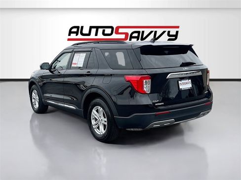 Used 2021 Ford Explorer XLT w/ Equipment Group 202A image 5