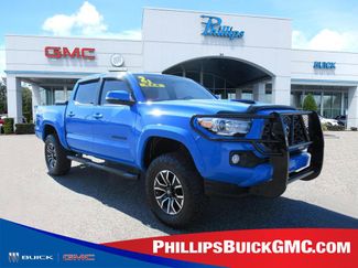 Used 2021 Toyota Tacoma TRD Sport video 1