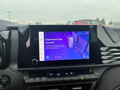 Used 2025 Toyota Camry LE image 21