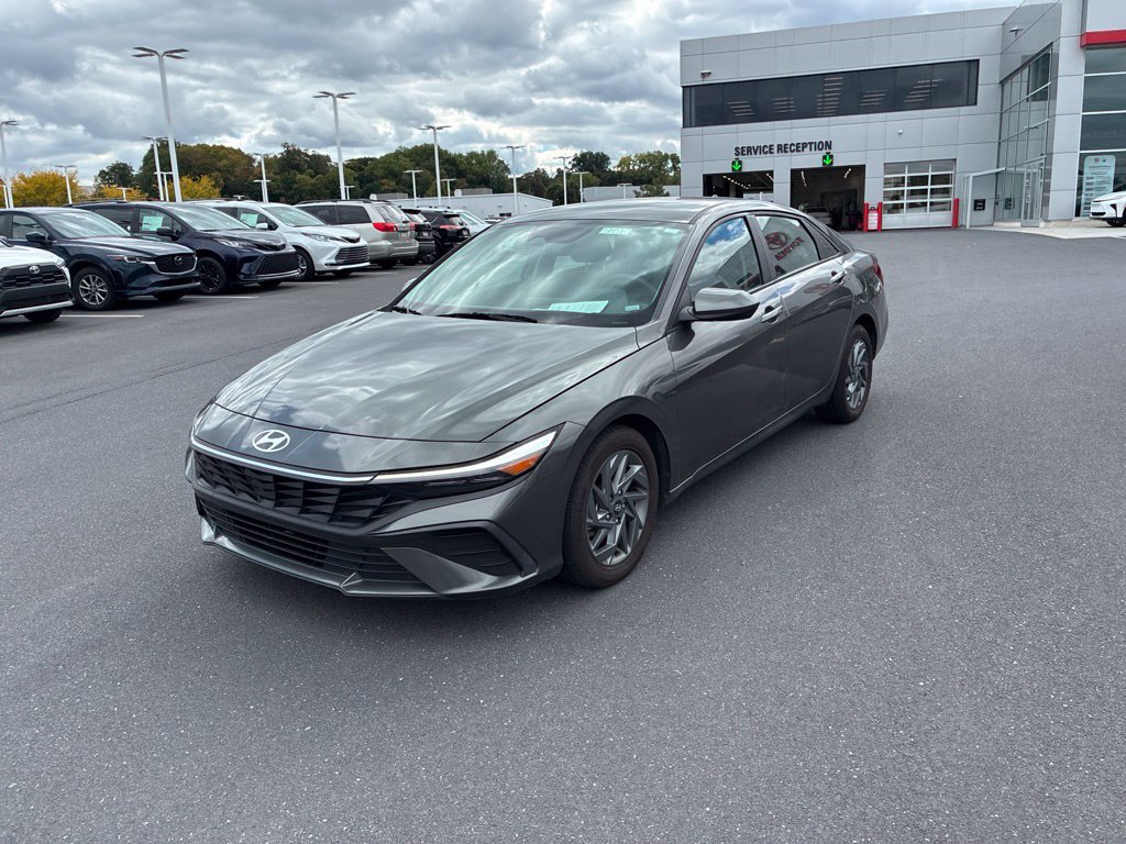 Used 2024 Hyundai Elantra SEL FWD image 18