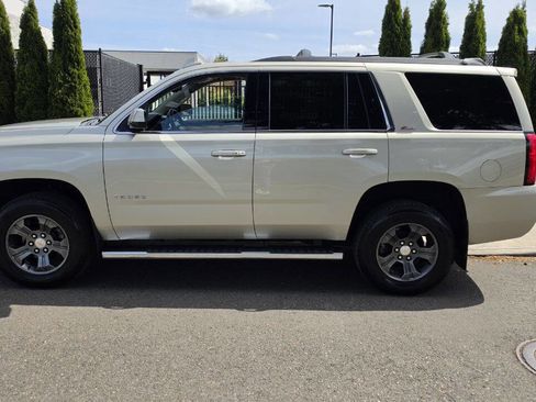 Used 2016 Chevrolet Tahoe LT w/ Luxury Package image 8