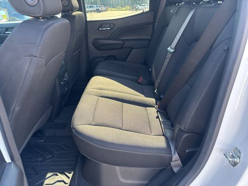 Used 2024 Chevrolet Colorado LT w/ LT Convenience Package RWD image 11