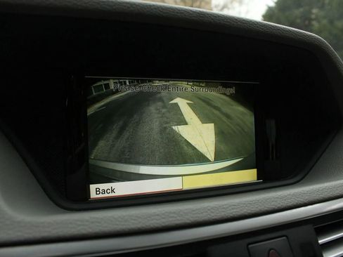 Used 2012 Mercedes-Benz E 350 4MATIC Sedan image 40