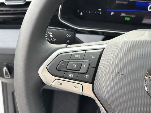 New 2026 Volkswagen Jetta SE FWD image 25