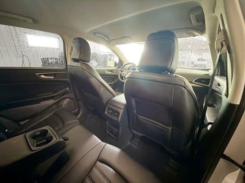 Used 2024 Ford Edge SEL w/ Convenience Package image 11