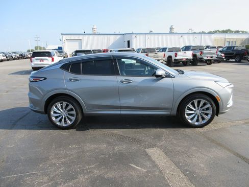 Used 2024 Buick Envista Sport Touring FWD image 4