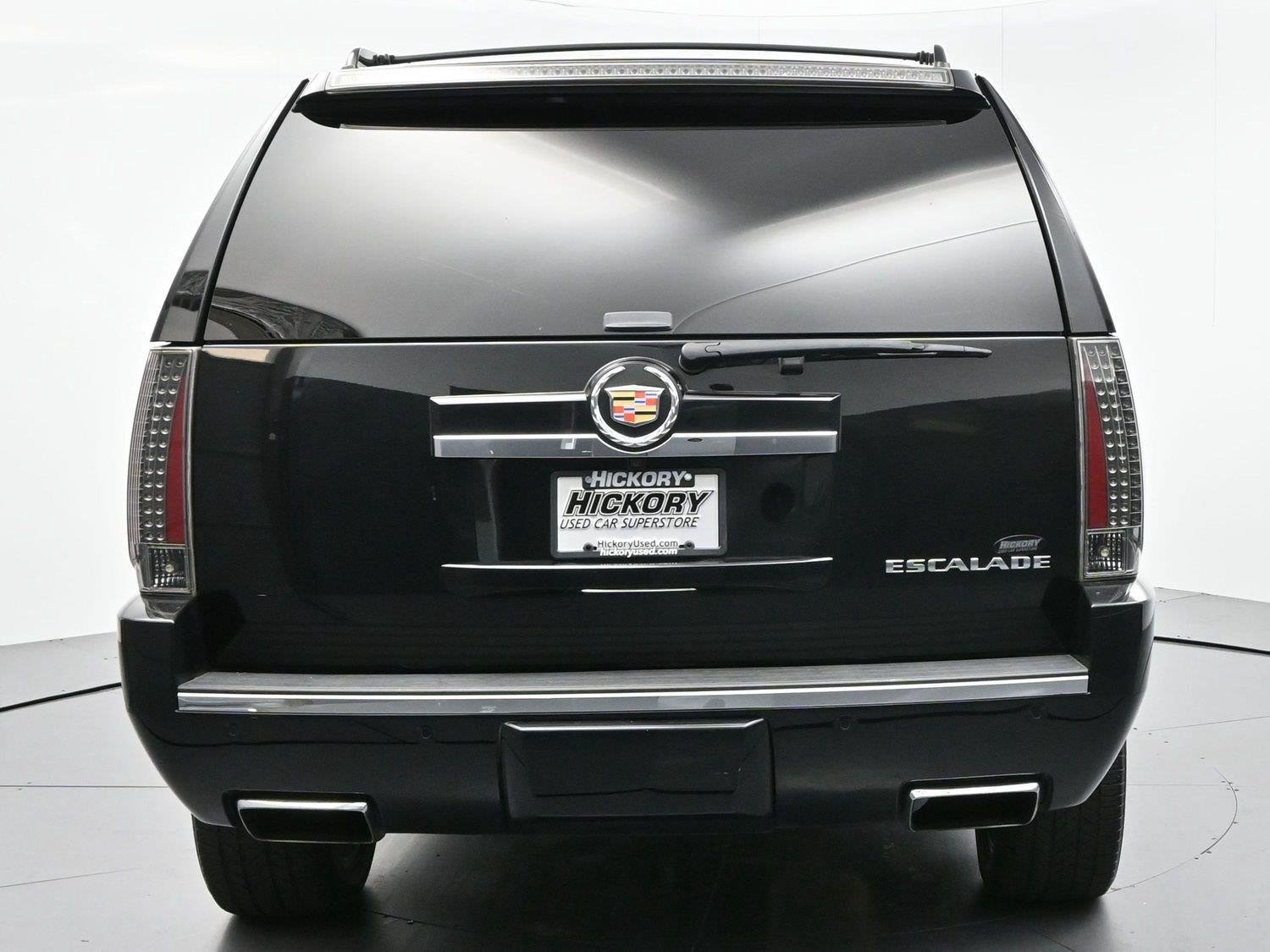 Used 2013 Cadillac Escalade Premium AWD/4WD image 6