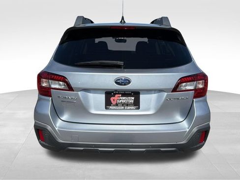 Used 2019 Subaru Outback 2.5i Limited AWD/4WD image 6