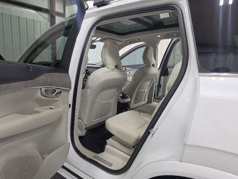 Used 2023 Volvo XC90 B6 Ultimate w/ Protection Package Premier AWD/4WD image 14