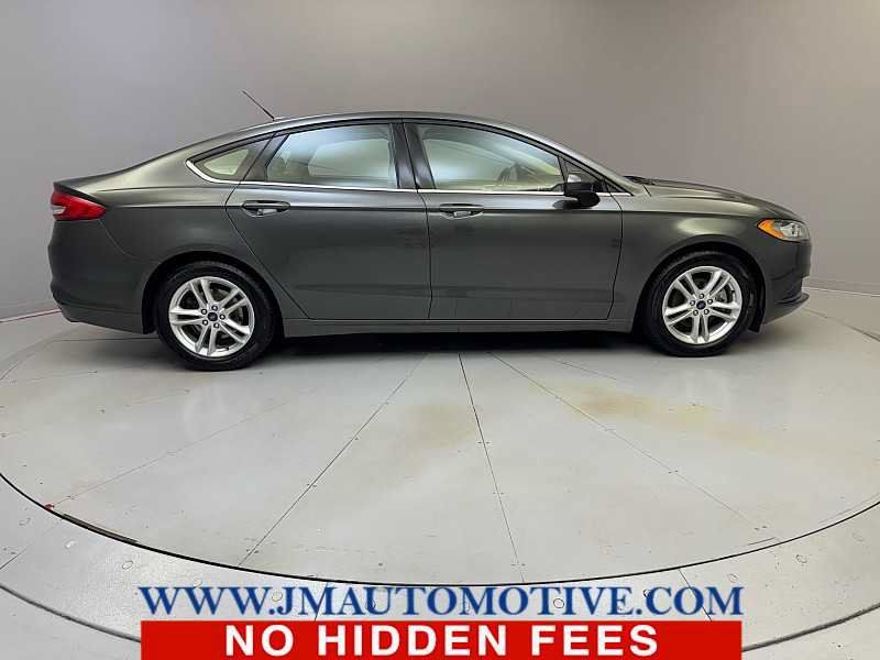 Used 2018 Ford Fusion SE FWD image 6