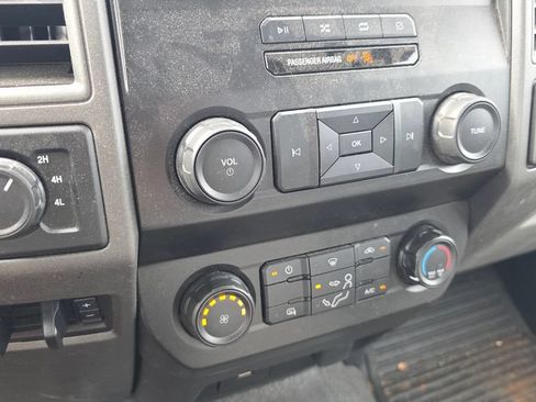 Used 2022 Ford F250 XL w/ Power Equipment Group AWD/4WD image 16
