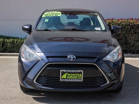 Used 2017 Toyota Yaris iA image 2