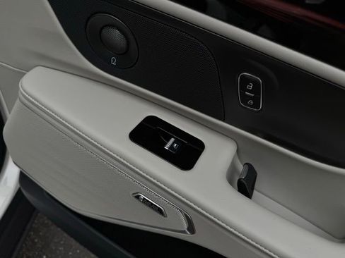 New 2026 Lincoln Nautilus Reserve w/ Jet Appearance Package image 15