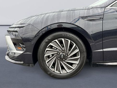 Certified 2025 Hyundai Sonata Limited FWD image 9