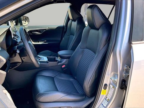 Used 2022 Toyota RAV4 XSE AWD/4WD image 7