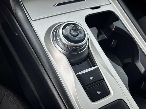Certified 2023 Ford Explorer XLT RWD image 16