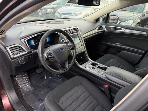 Used 2019 Ford Fusion SE image 11