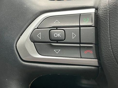 Used 2022 Jeep Compass Limited image 37